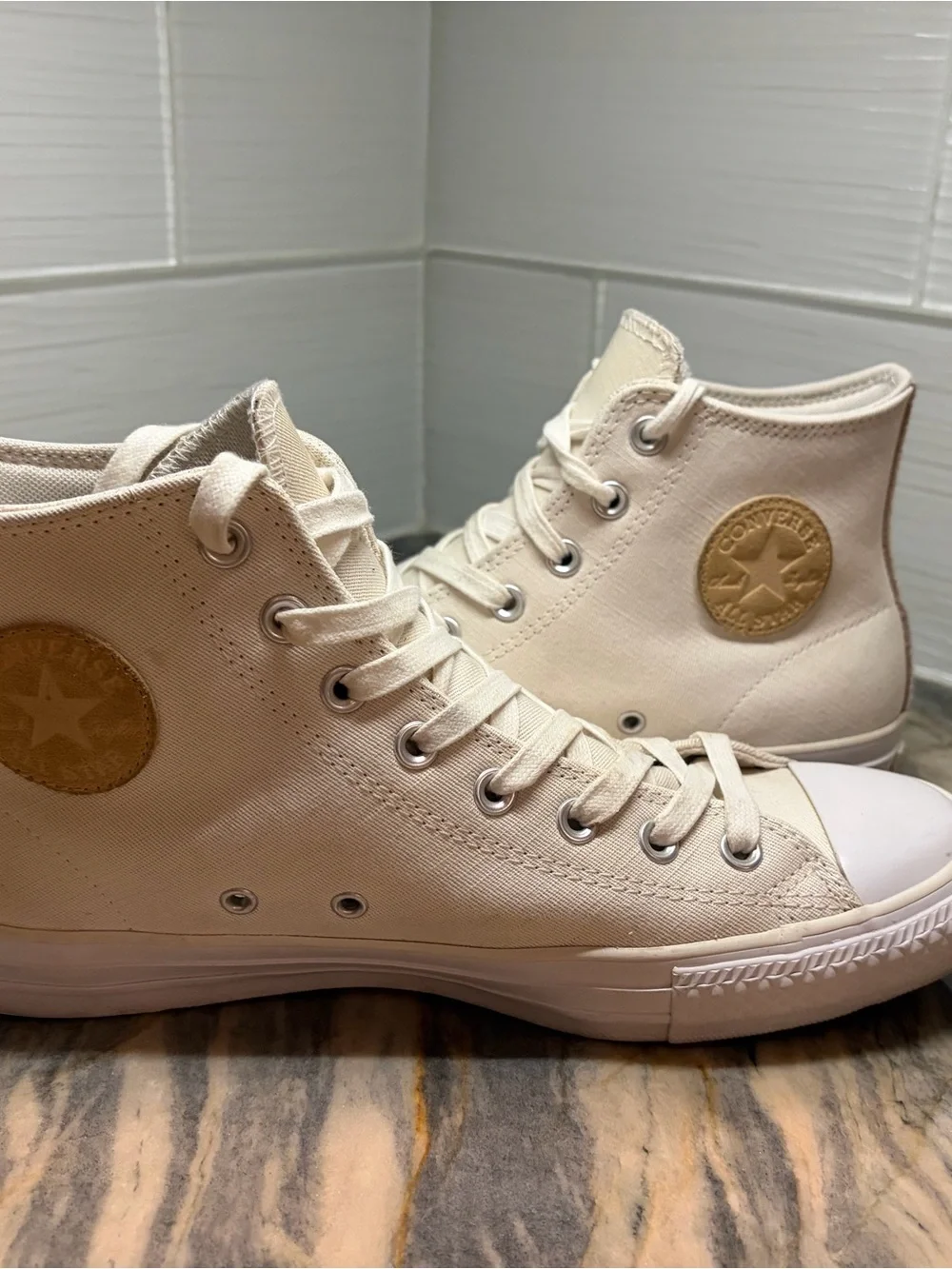 Converse Chuck Taylor All Star Men 9.5 WMS 11.5  Cream High Top Canvas Sneakers